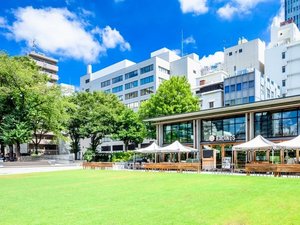 �y���ق���k����14���z��r�܌���:�L�X�Ƃ����Ő��ƃJ�t�F������A�s��̃I�A�V�X�Ƃ��Đl�C