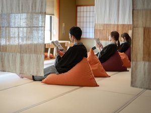 【2025年9月リニューアル/湯上がり処】楽しく健康促進できるウェルネスコーナーも備えた寛ぎスペース