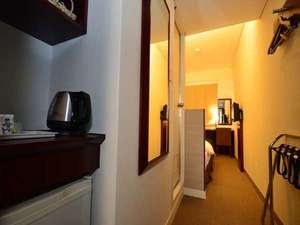 機能性を備えたシンプルで快適なスタンダードシングル。プライベート空間が、快適なご滞在をお約束します。