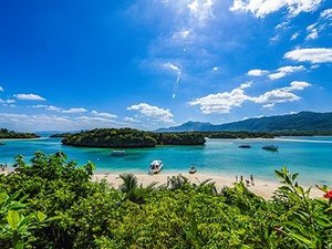 川平湾(ホテルから車で25分)ミシュラングリーンガイドにも掲載された石垣島の景勝地です。