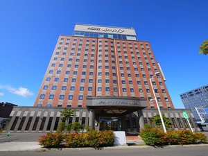 徒歩2分以内のところにあります。