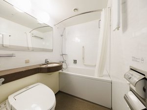 【風呂】バスルーム シングルルーム・ツインルームはユニットバスをご用意しております。
