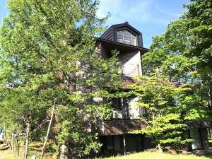 【福島県:裏磐梯・磐梯高原】裏磐梯五色沼天然温泉源泉かけ流し貸切風呂の宿 ときわすれ