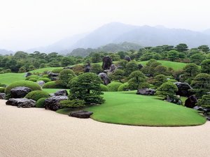 【足立美術館 庭園:春・夏】「三つ星」庭園の素晴らしさをご満喫ください。当館より車で60分。