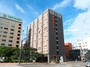 外観国道197号線沿いひときわ目立つ外観