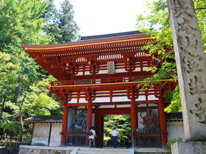 国内最小の国宝「五重塔」。女人高野で有名な【宝生寺】。車で約15分