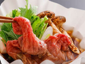 【旬会席-和-イメージ-】旨味が凝縮された「国産和牛」。豊かな風味と霜降りの甘み。