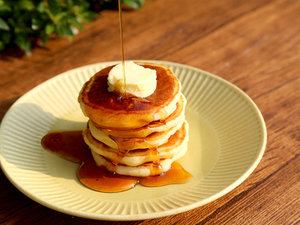 ■朝食バイキング■デザートには出来立てのパンケーキ。トッピングもお選びいただけます。
