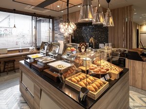 ���H����6�F30�`8�F30�@�Ă����ăp��������r���b�t�F�`���ł�
