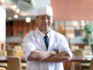 【とやま食の匠「創作の匠部門」監修】清水料理長 食の王国富山の食材を活かした料理がお客様に好評です