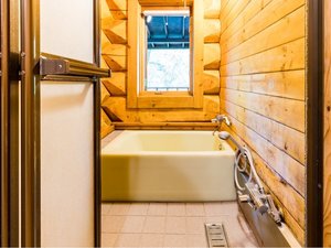 �y�J�i�f�B�A�����b�h�z�o�X���[��