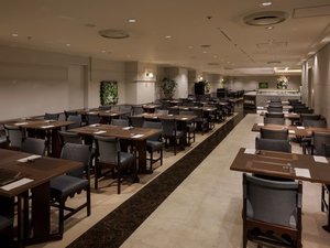 レストラン バイエルン(B1) 季節の食材を使ったブッフェを、心ゆくまでご堪能ください。