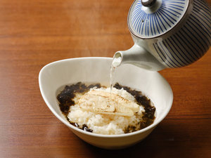 【朝食ビュッフェ】料理長おすすめの「しょっつる鯛茶漬け」