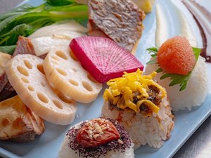 【朝食ブッフェ】食べるのが楽しみになる色鮮やかなワンプレート