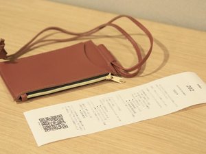 【ポシェット】おやつやQRコードの持ち運び用にポシェットをお渡ししております