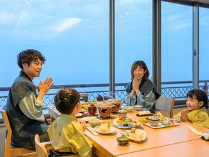 【展望レストラン】庄内の海の幸、山の幸、里の幸をふんだんに使ったお料理をご堪能ください。
