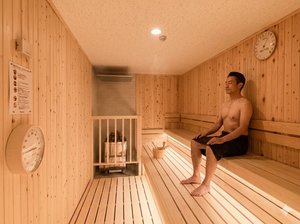 【2025年新設】檜香るロウリュサウナと源泉かけ流し温泉&水風呂で、最高の「ととのう」時間を。