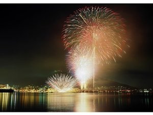 函館の夏!☆7月・8月の花火大会当日は大変混み合います。夏の思い出作りにご予約はお早めに!