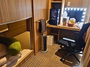 【女性専用】美容グッズ常設!半個室型プライベートカプセル