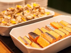 朝食(鮭&焼売)
