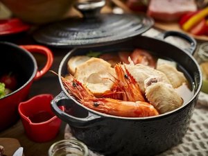 【BBQ】最後の一滴まで飲み干したくなる、魚介の旨みがあふれるブイヤベース(一例)