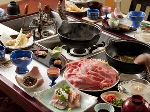 ��ˋ�����Ԃ���Ԃ��͂��߁A�싛���Ă��A������A�V�Ղ�A���΂̎��G���Ȃǂ̋��y�����i�[�H���j