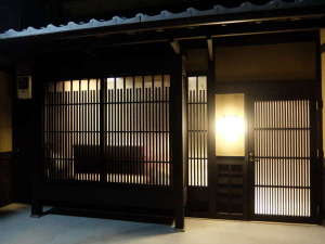 �y���s�{:�_���E���R�E�k������Ӂz��t ����