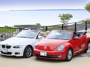 オープンカーをレンタルすることができます。(有料)