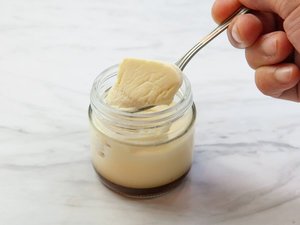 食後には、こだわりの珈琲と自家製プリンをご賞味ください。