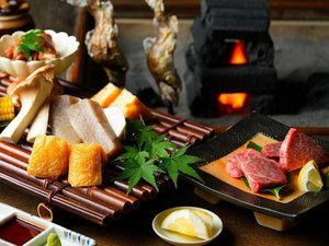特別室では囲炉裏付きの個室でお食事を楽しめます