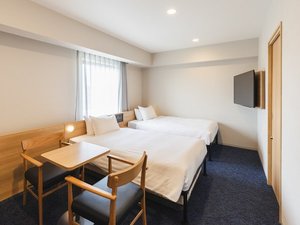 【スーペリアツイン】サータ社製シングルベッド(幅110cm)2台、23.7u