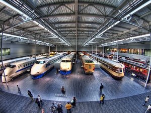 �y���ق���ԂŖ�35���z�S��������