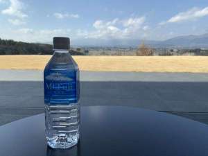 ミネラルウォーター「富士山の水」※プランでお渡しております!別途、\100でフロントで販売中です!