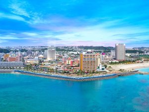 アメリカ西海岸の雰囲気ただよう「アメリカンビレッジ」に隣接