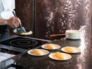 ライブキッチンでは出来立ての卵料理をご用意いたします。