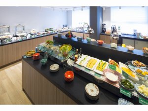 朝食ビュッフェで朝から元気いっぱいに!