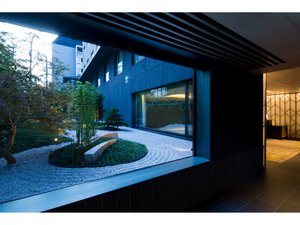 【中庭】京都の伝統的な庭園様式