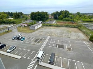 無料駐車場150台分完備