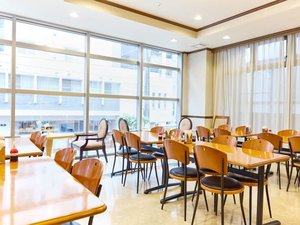 朝食会場は2階♪7時〜9時迄おにから朝食を宿泊者の皆様にご提供!!