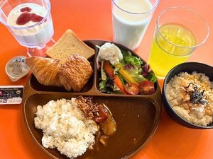 〈無料〉朝食ビュッフェ(7時〜11時)