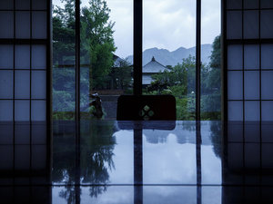 �Ö��Ɨ���̂����ĂȂ� ��ˌÐ앓���� ��ˋ��Ɩ򑐗����̎{�ݎʐ^1