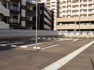 駐車場(先着順)