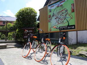 当館のレンタサイクルは、坂道でも楽々な5段切り替えがついている最新の自転車です。