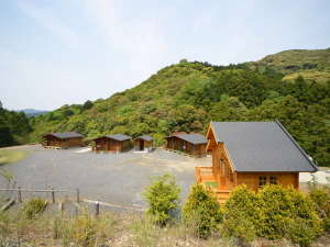 【三重県志摩の貸別荘・コテージ】ログコテージとちの木