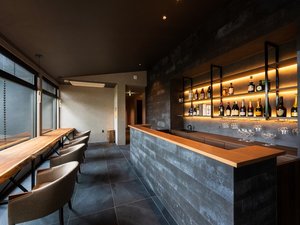 シックで落ち着きのあるフロント