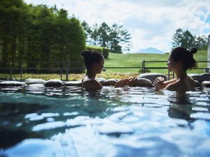 �I�V���C����ԎR��]��