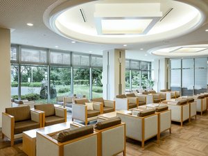 【ロビー】広々とした空間で癒しの時間を。
