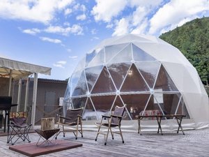 夏でも清流からのそよ風が涼しくて心地よいです♪ご家族やご友人と、のんびりお過ごしください♪