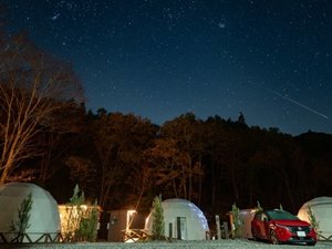 どこまでも澄みわたる夜空、満天の星空をお楽しみください。運が良ければ流れ星も観られます♪