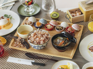 朝食 イメージ